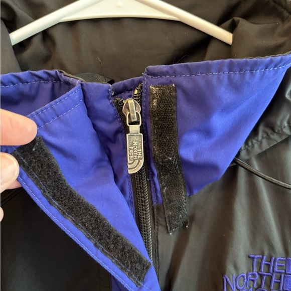 North Face Blue and Black Hooded Windbreaker Jacket Women's Size Medium - Picture 6 of 14